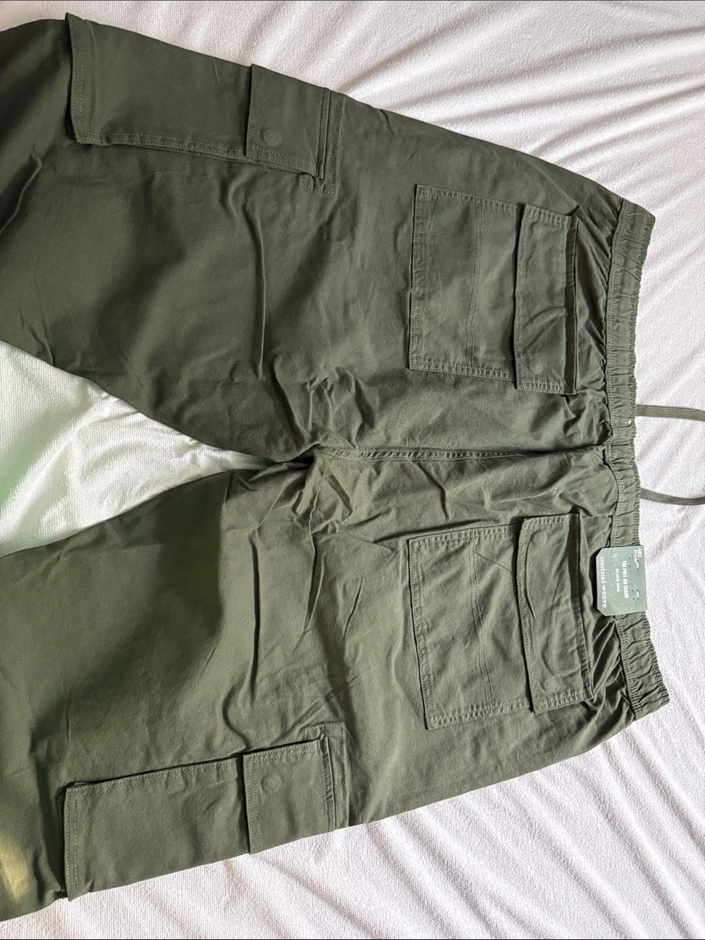Men's Olive Cargo Pants with Utility Pockets